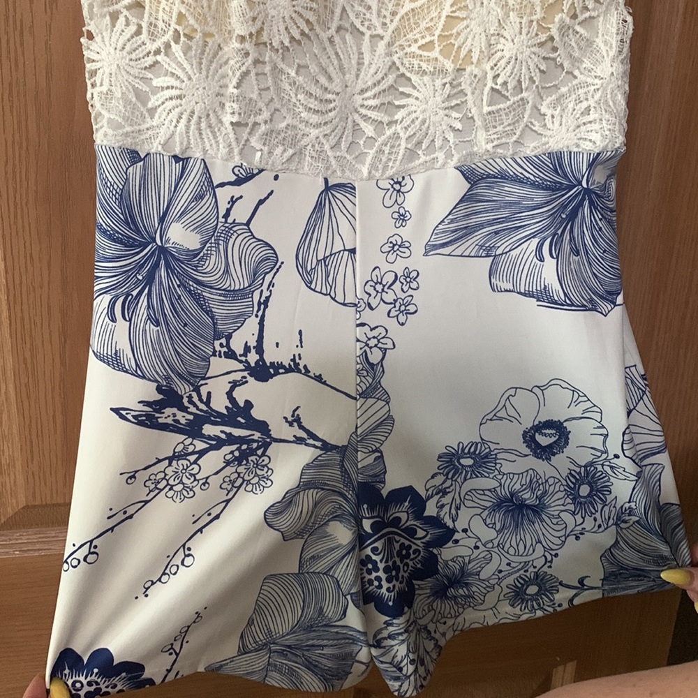 Spaghetti strap romper - Picture 4 of 8